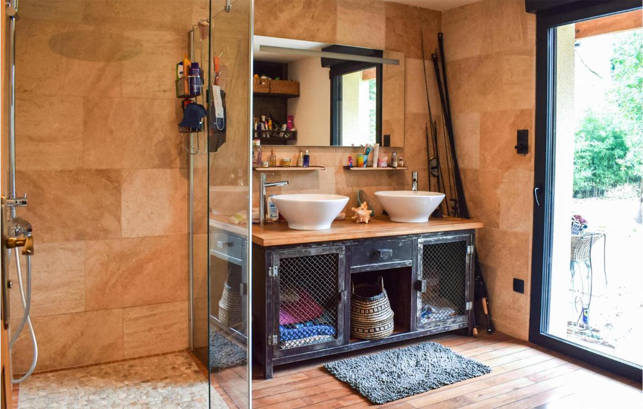 Beautiful Home In Pradines With Kitchen ภายนอก รูปภาพ